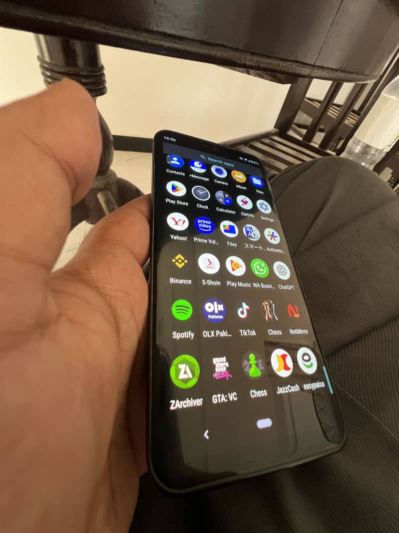 Sharp Aquos Zero 6
