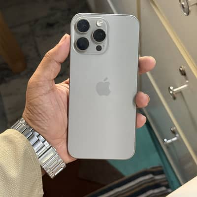 Apple iPhone 16 Pro Max HK