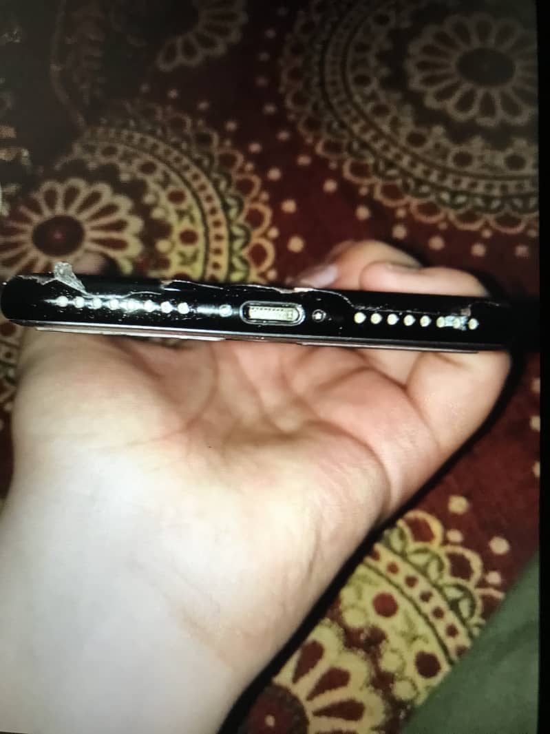 Apple iPhone 7 Plus 2