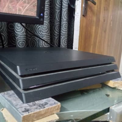 PS4 PRO 1TB