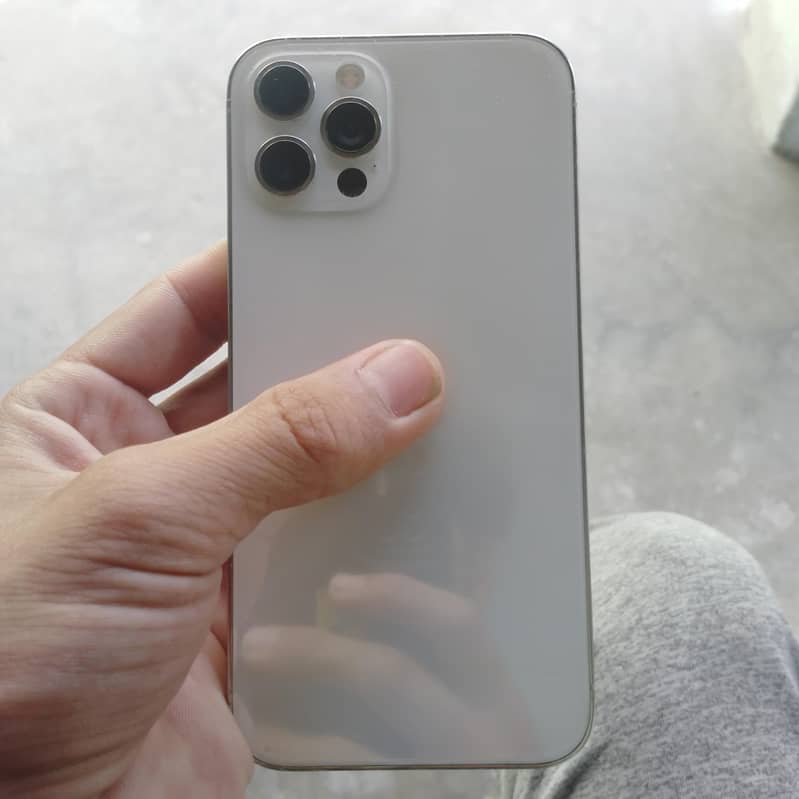 Apple iPhone 12 Pro 2