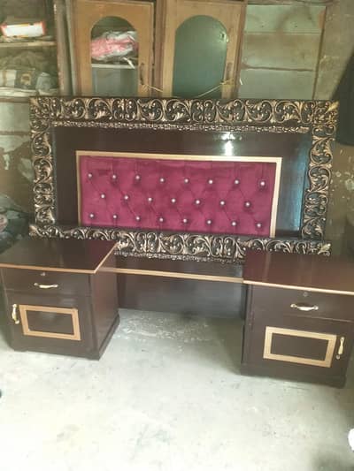 bed dressing nd side tables for sala
