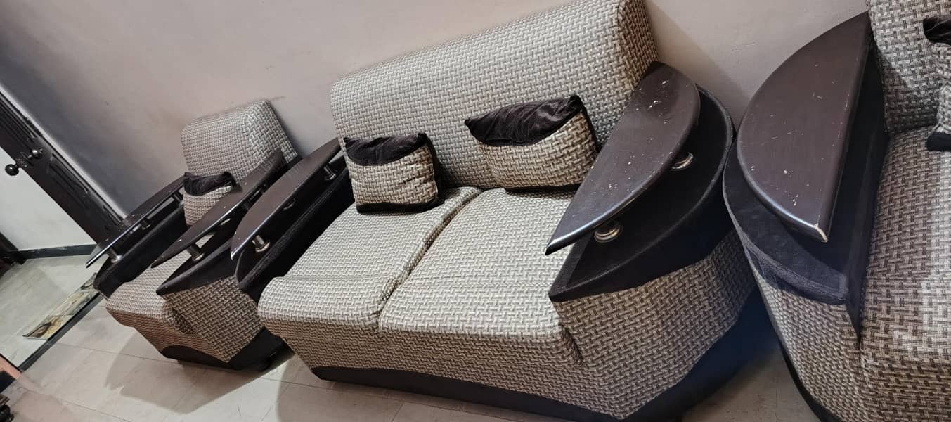7 seater sofa 0