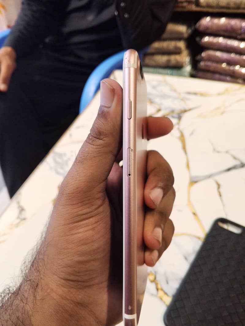 Apple iPhone 7 Plus 1