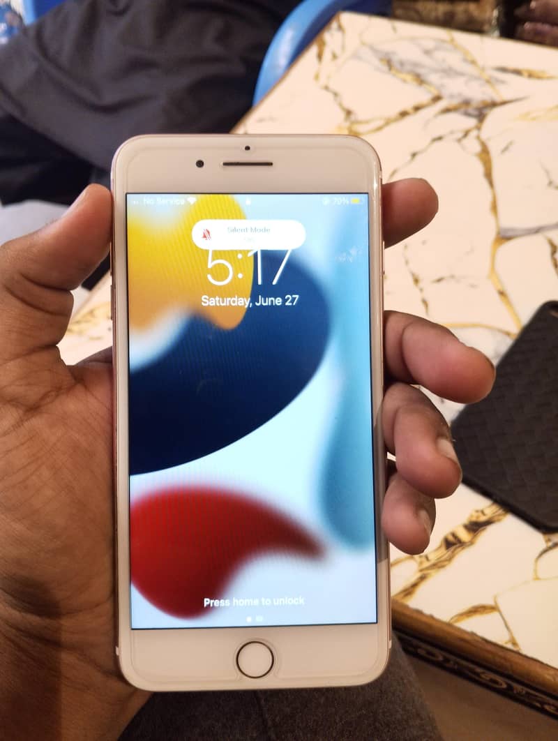 Apple iPhone 7 Plus 5