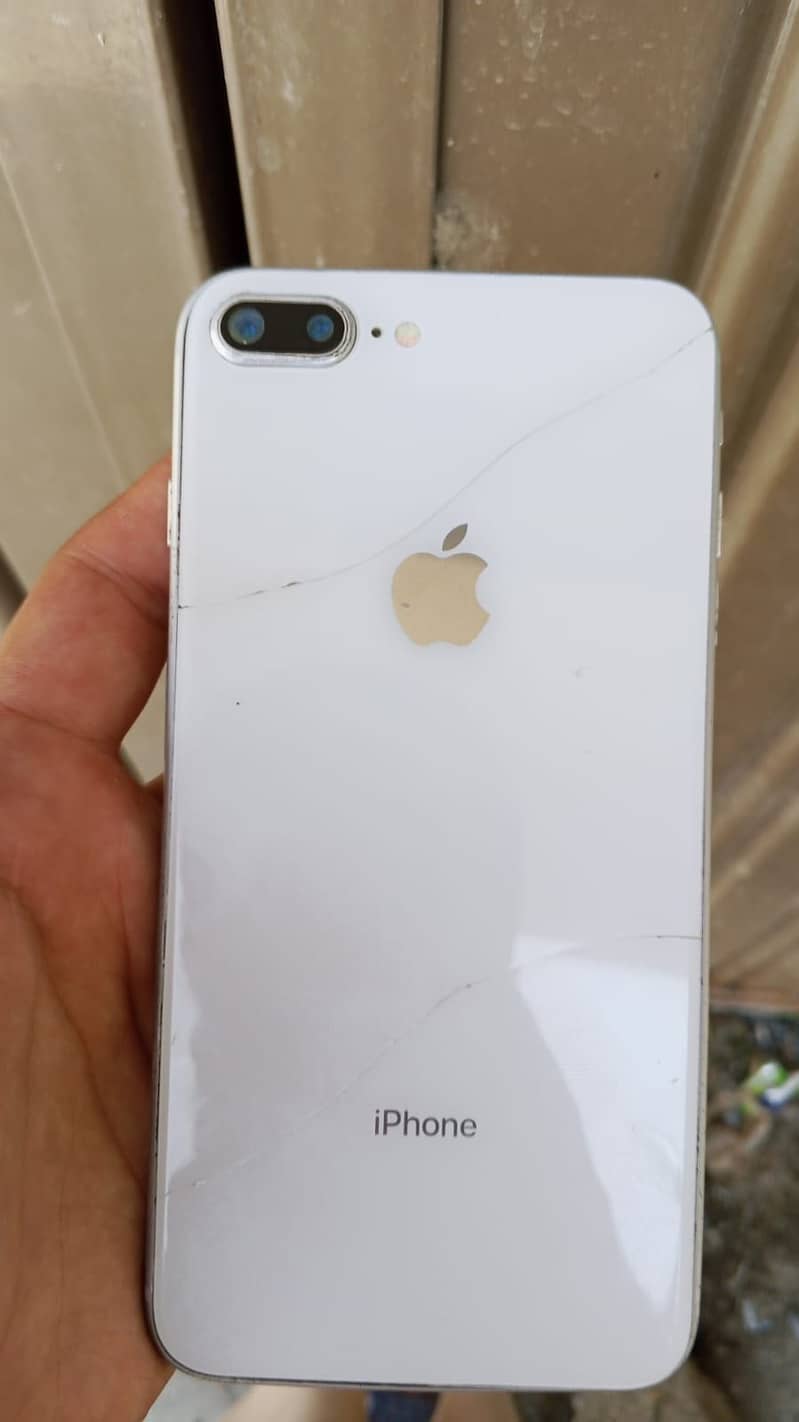 iPhone 8 Plus 0