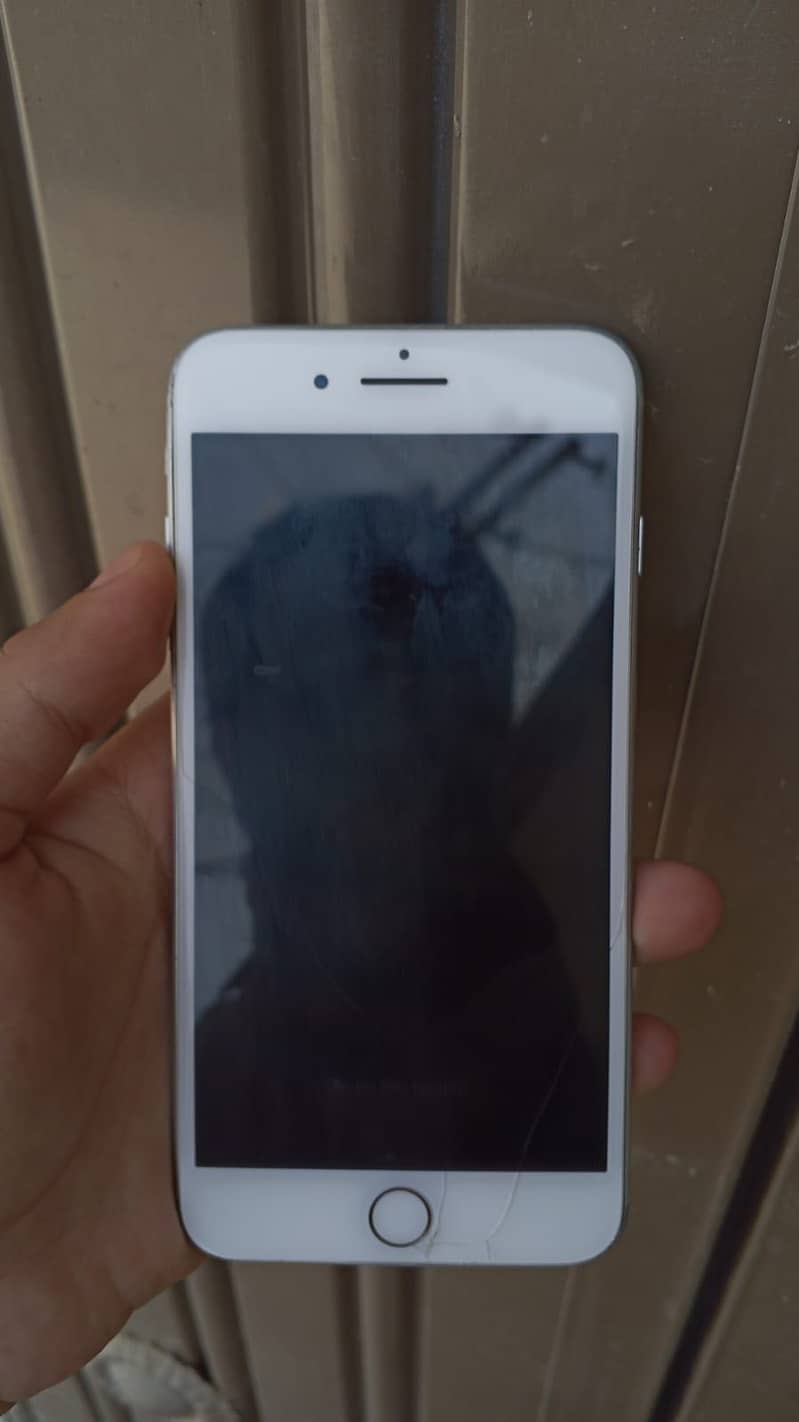 iPhone 8 Plus 2