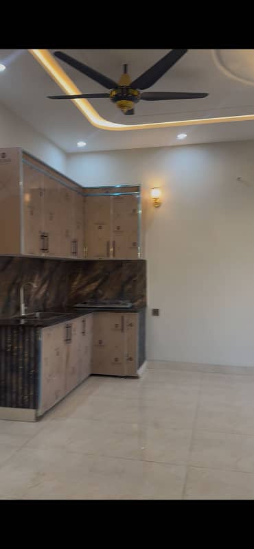 5 MARLA HOUSE FOR RENT