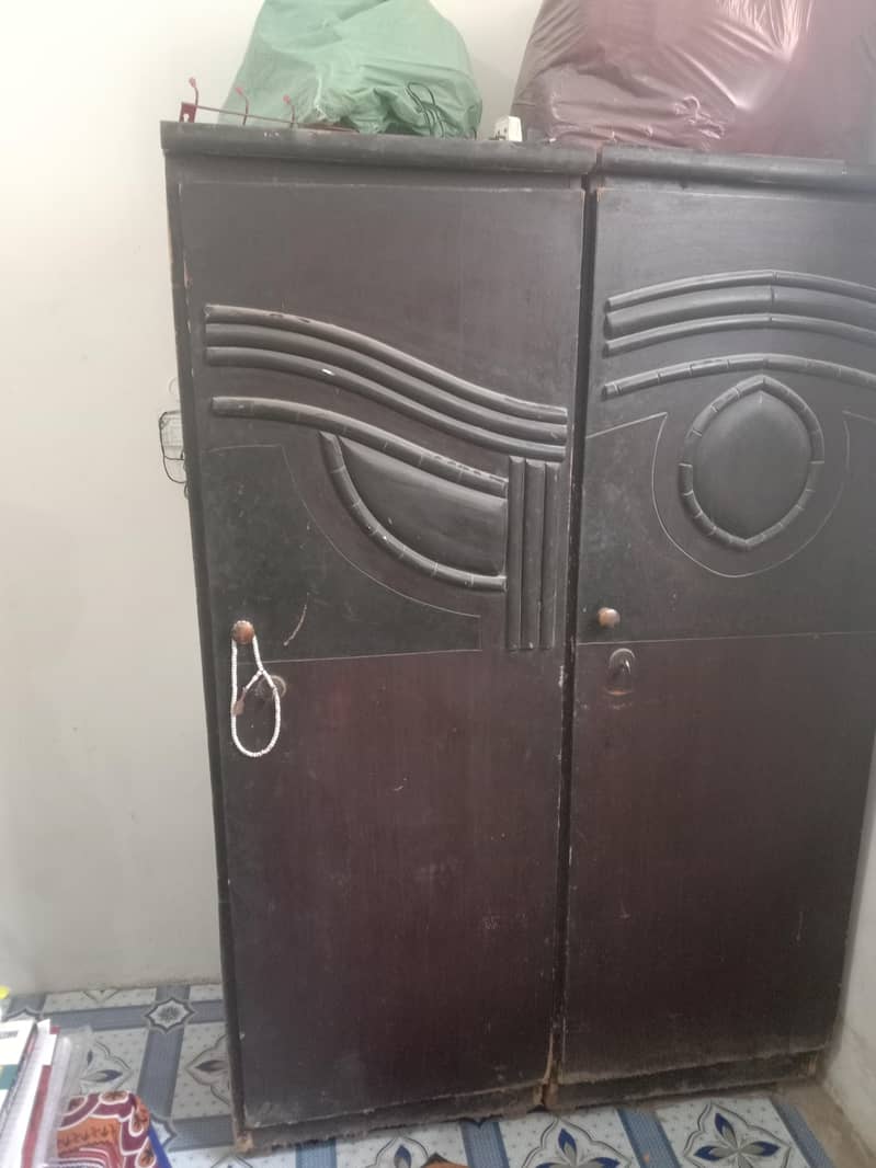 الماری اورٹیبل براے فروخت 3