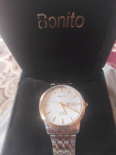 bonito watch waterproof and  scratch proof new