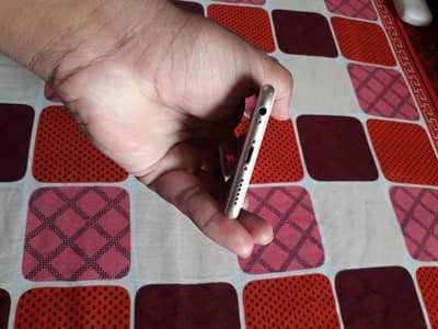 Apple iPhone 6S