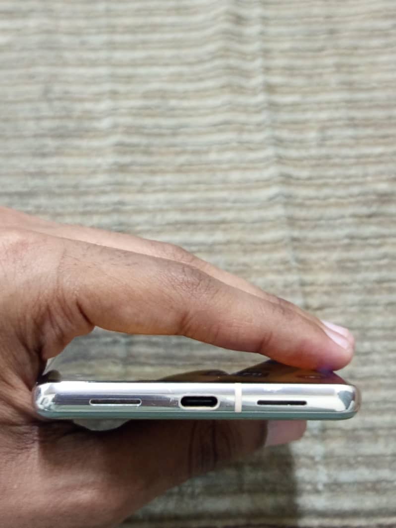 Google Pixel 7 Pro 6