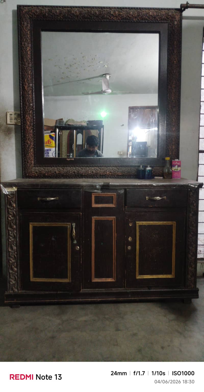 dressing table 0