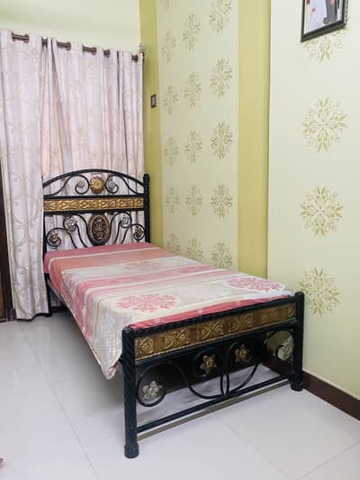 2 Iron Single Beds for Sale same size same design