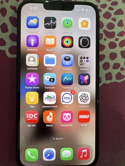 Apple iPhone 13