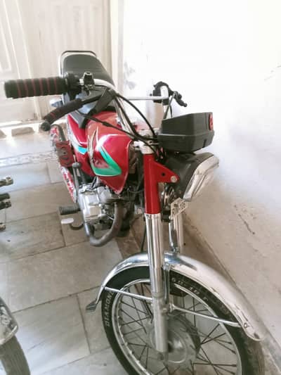 Honda 125. modal2014