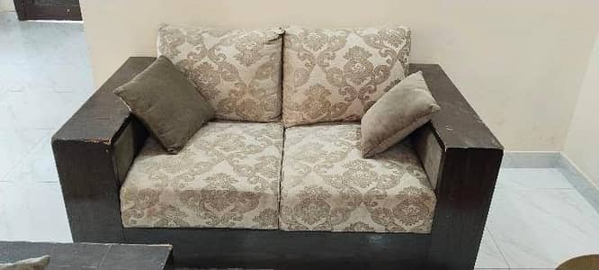 seater 3+2+1 plus table