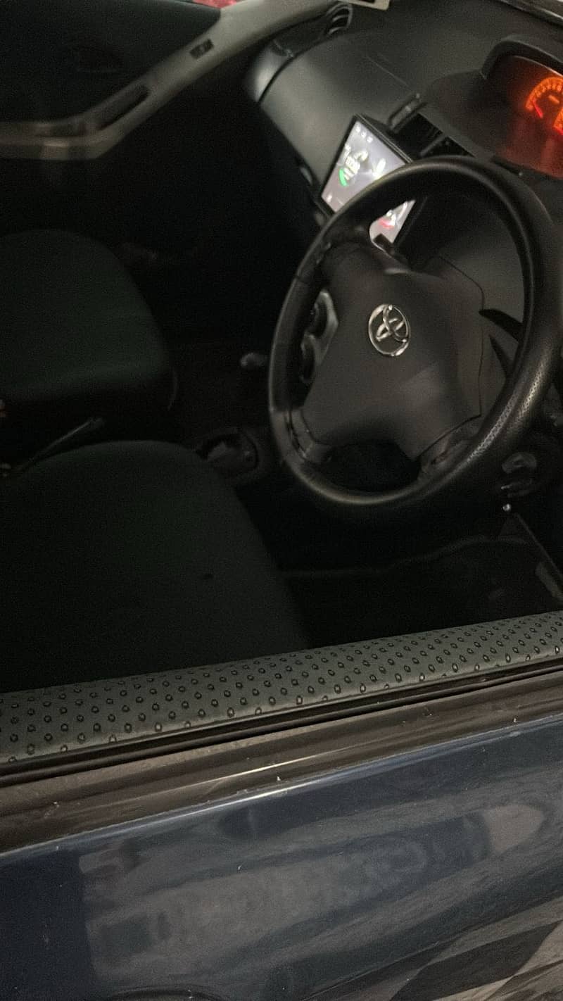 Vitz 1