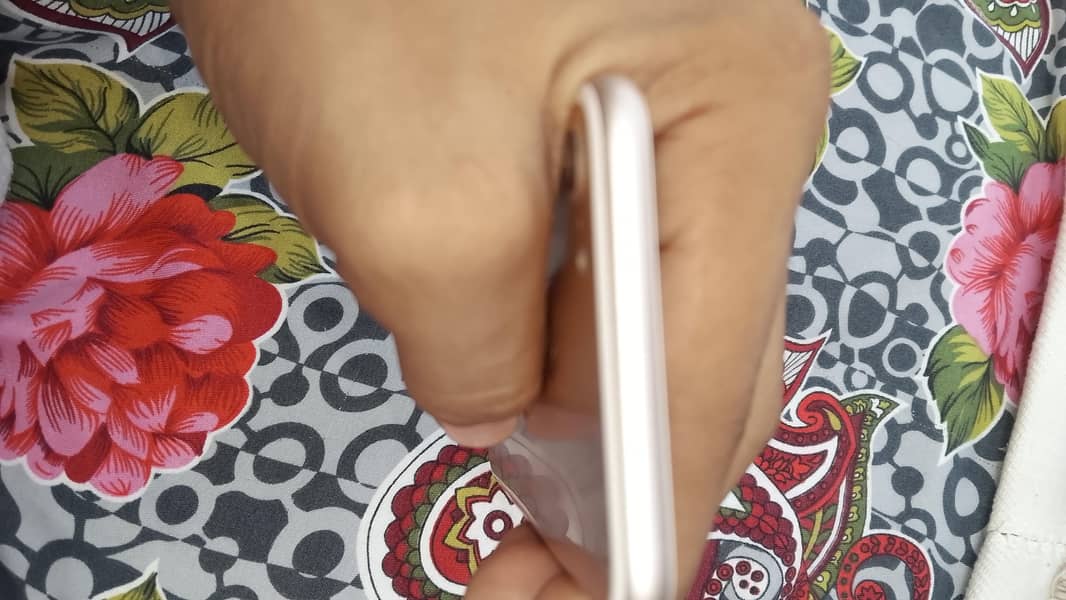 Apple iPhone 7 3