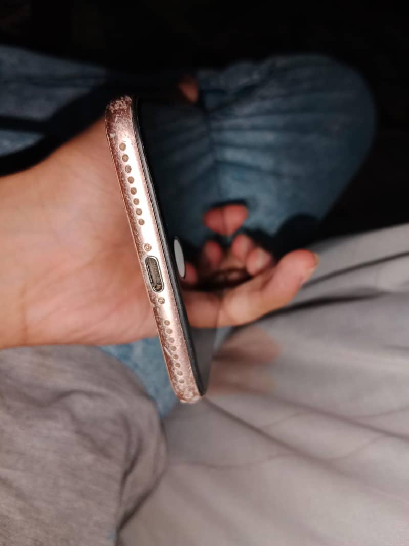 Apple iPhone 8 Plus 8