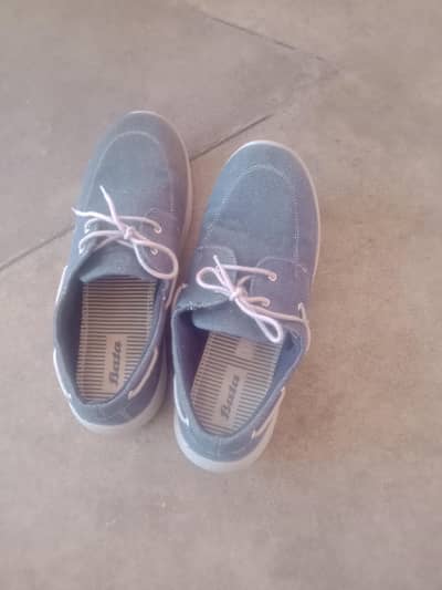 Bata canvas  shoes 2200