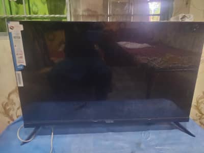 32 inch LCD