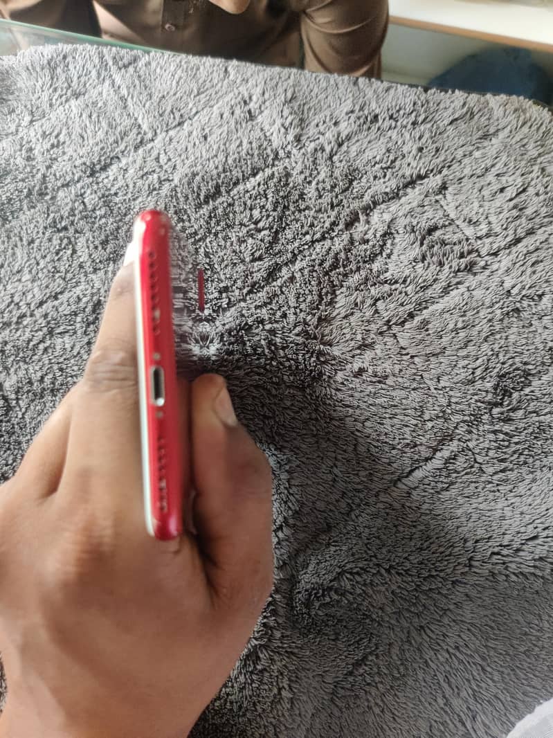 Apple iPhone 7 Plus 4
