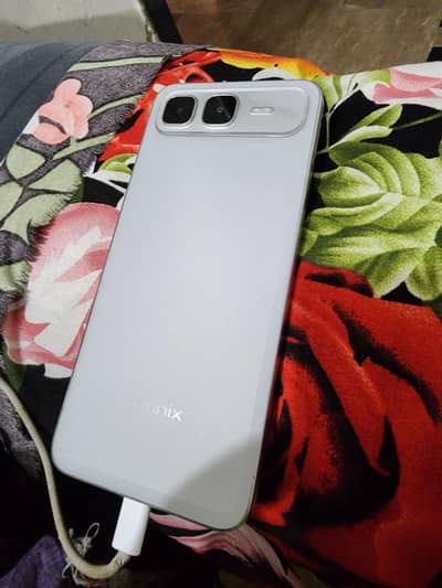 Infinix Smart 10 plus with box charger nahi ha
