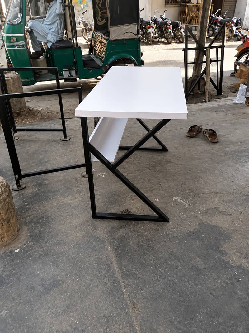 computer table , laptop table , gaming table , best quality , table 0