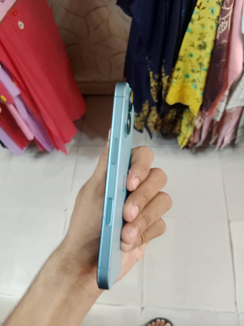 Apple iPhone 16 1