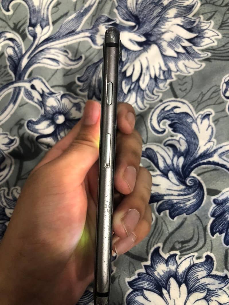 Apple iPhone 8 2