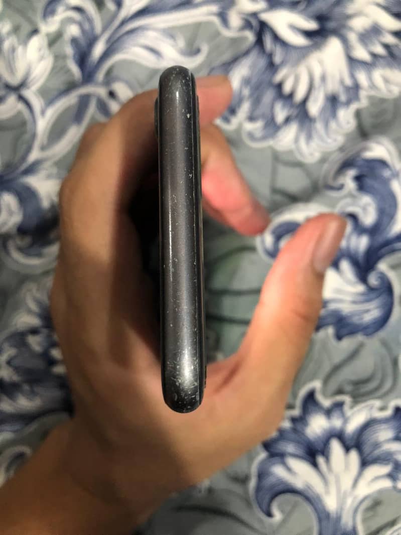 Apple iPhone 8 5
