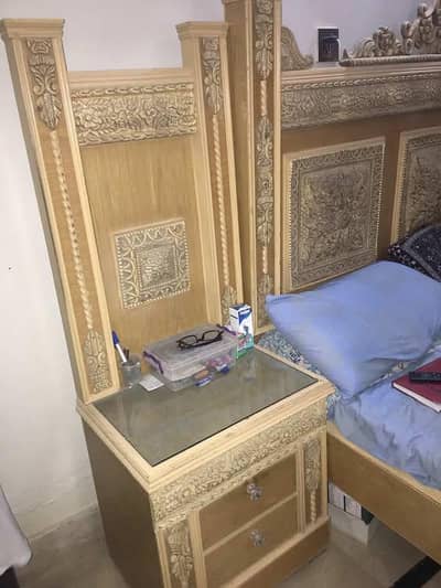King Size Bedroom Set (Without Mattress) for Sale – Good Condition
