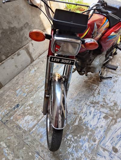 Honda 125 2008 model hai bike ki achi halat hai ducoments complete hai