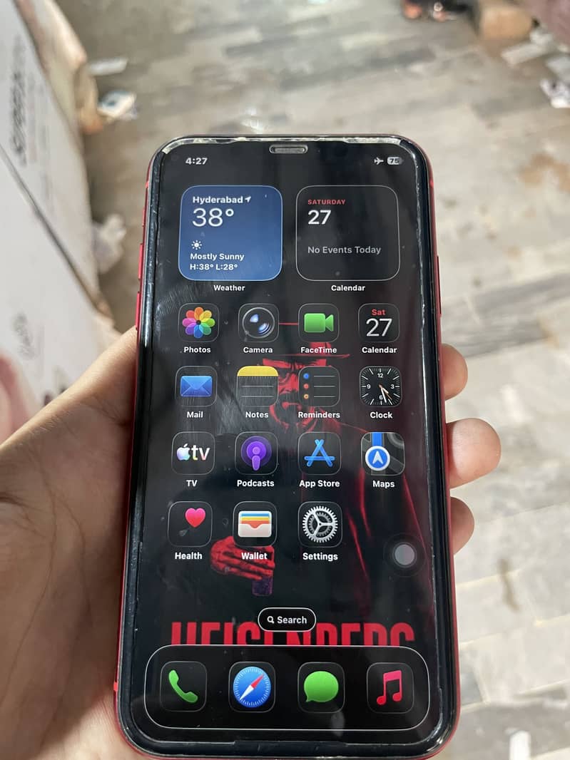 Apple iPhone 11 4