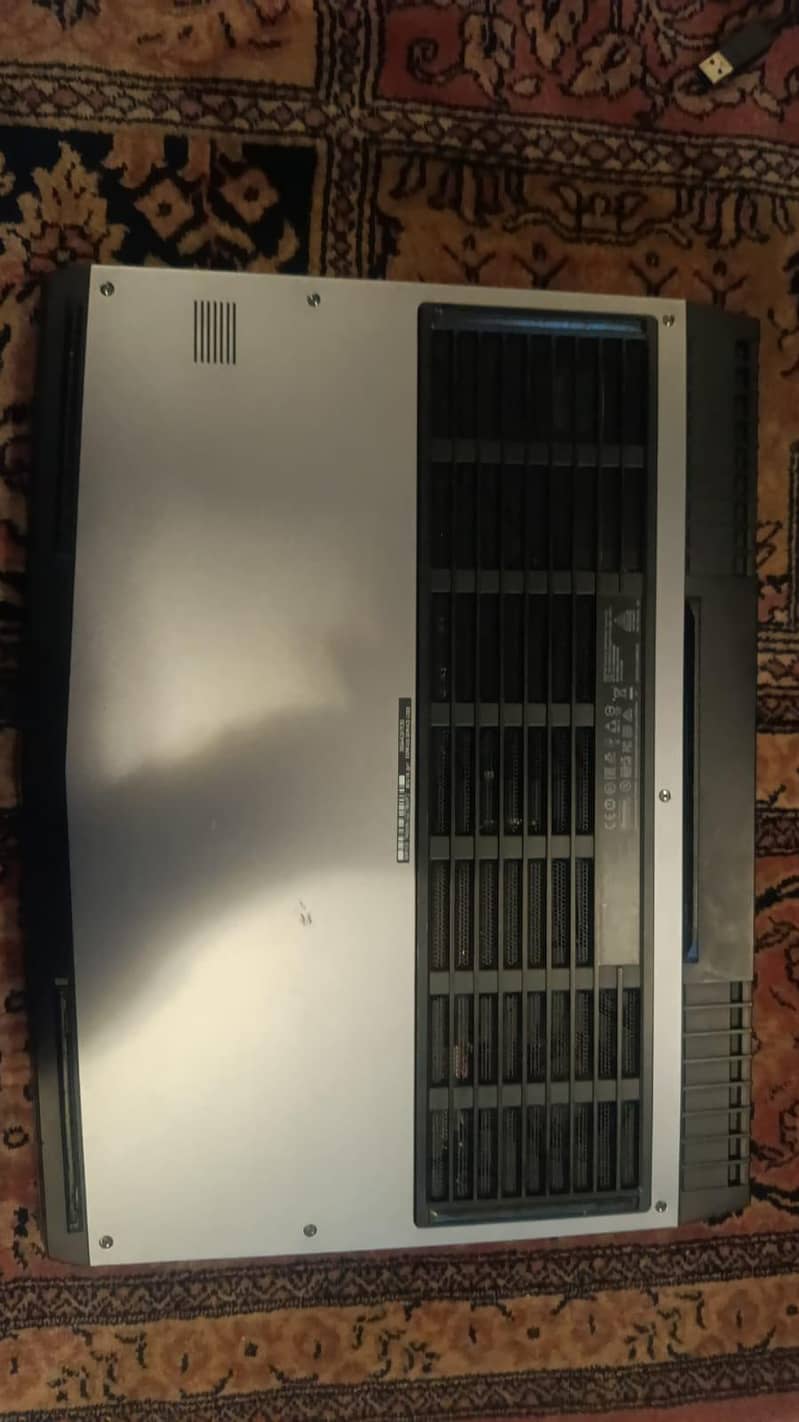 Alienware 17 R4 1