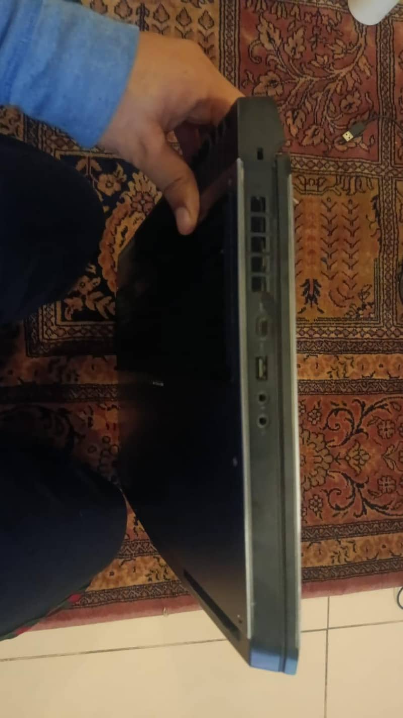 Alienware 17 R4 3
