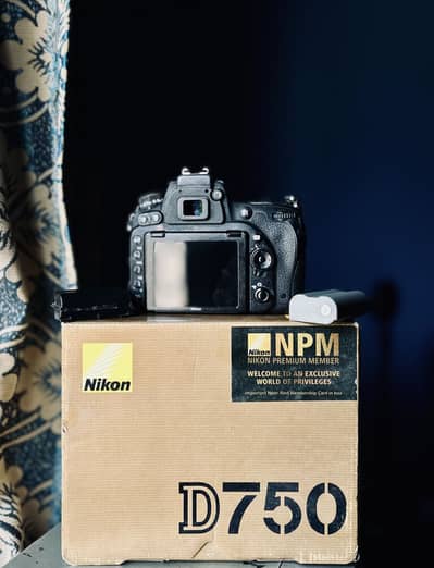 Nikon D750 original condition body