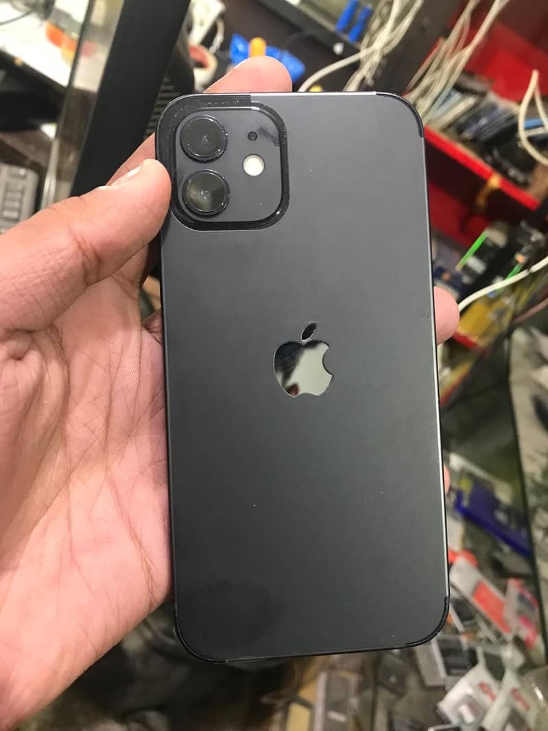 Apple iPhone 12 0