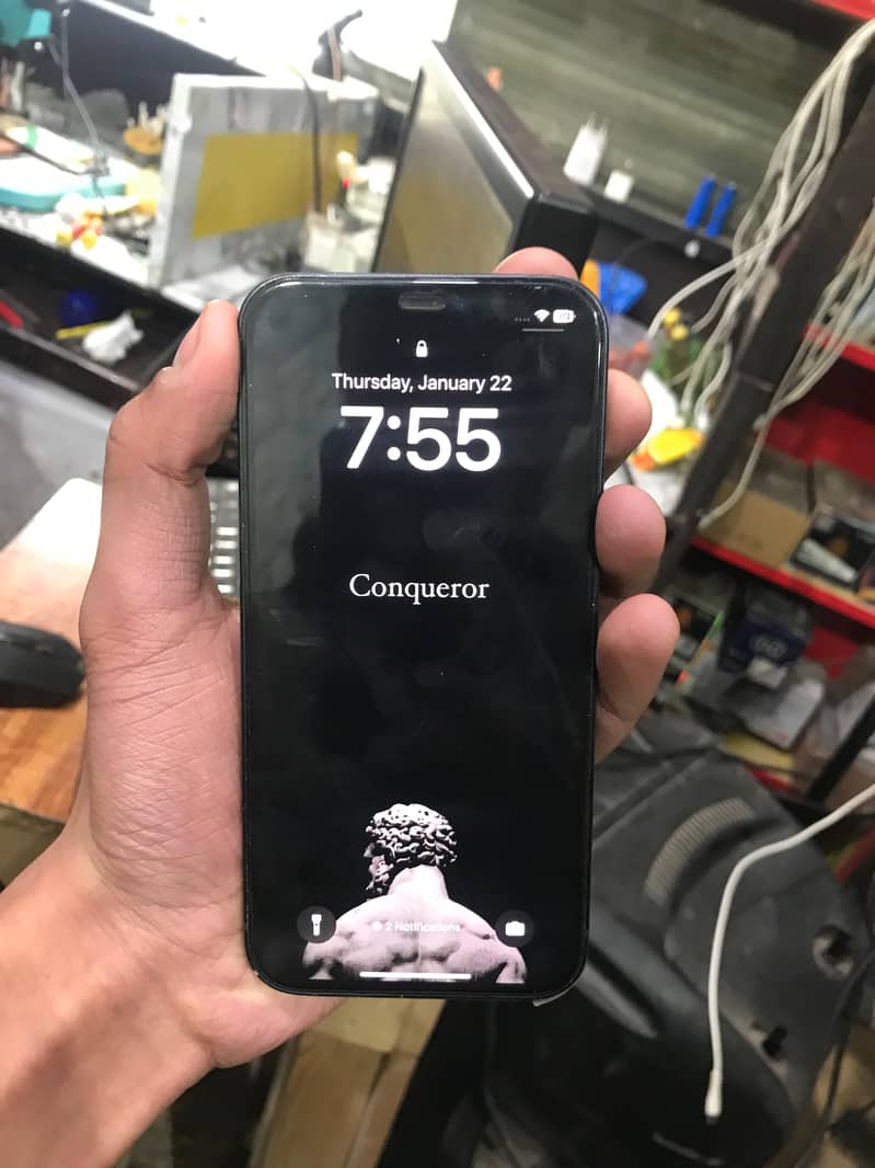 Apple iPhone 12 1