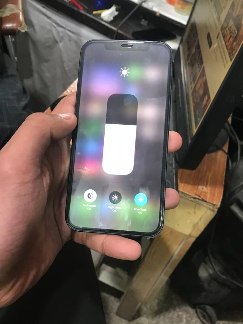 Apple iPhone 12 2