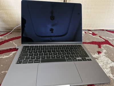 Apple Macbook Air M2 2022