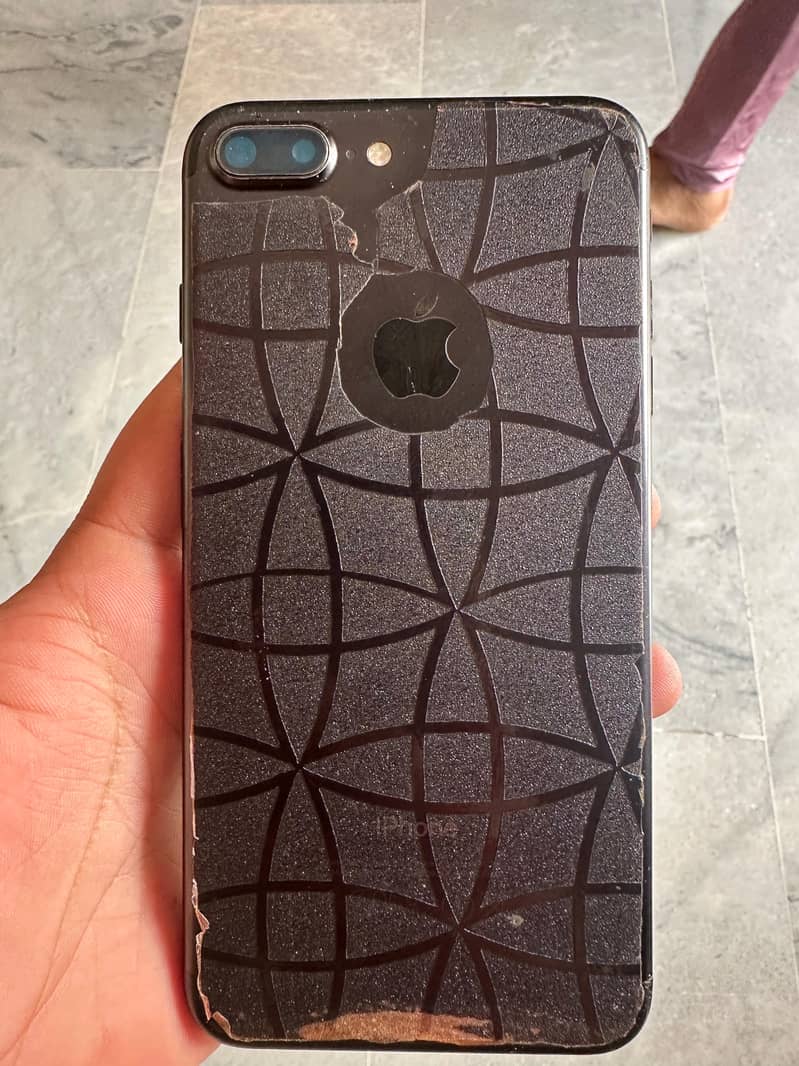 Apple iPhone 7 Plus 1