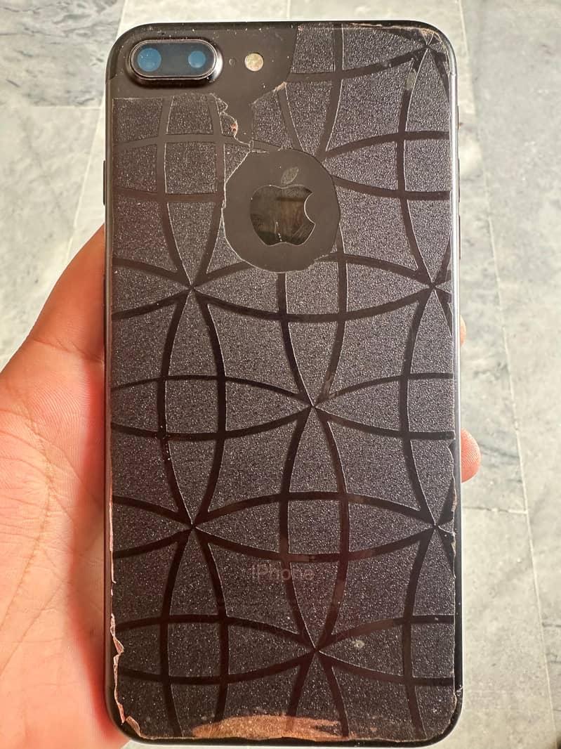 Apple iPhone 7 Plus 3