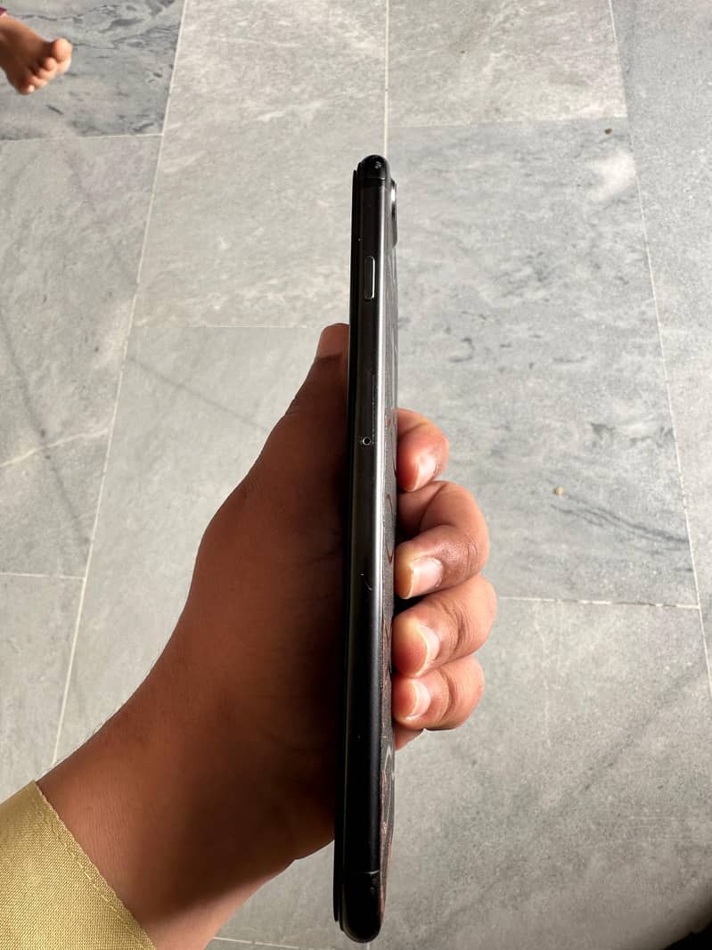 Apple iPhone 7 Plus 4