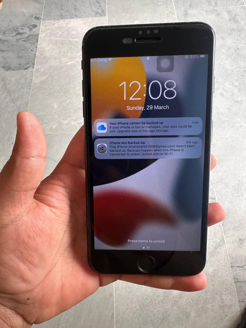 Apple iPhone 7 Plus 5
