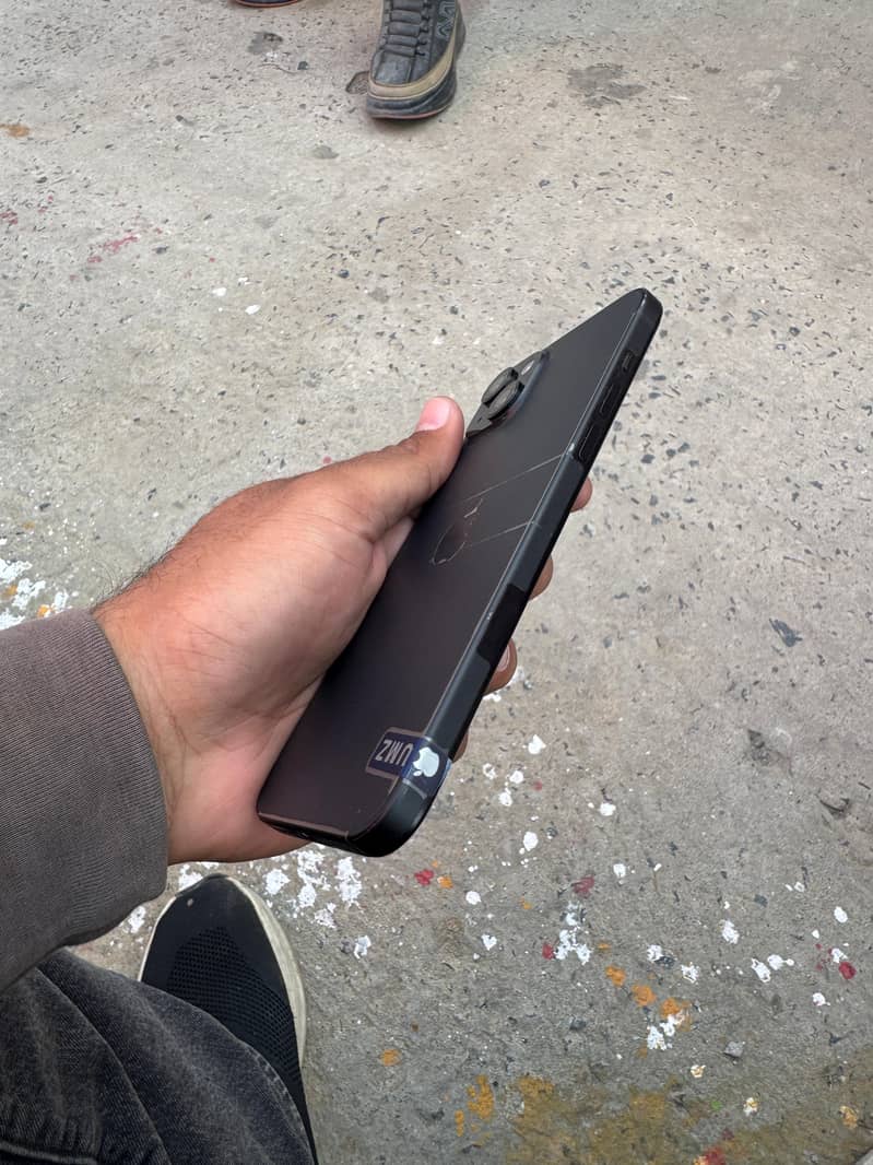 Apple iPhone 15 plus 3