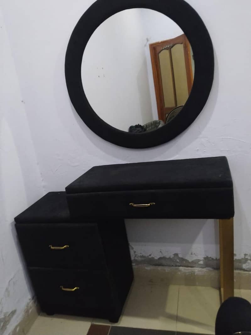 bed side table 1
