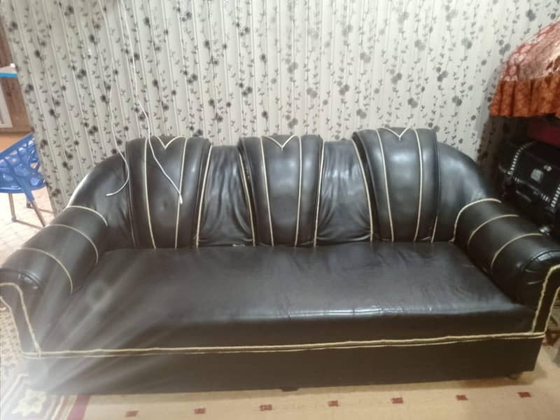 Sofa set 5 seaters 1