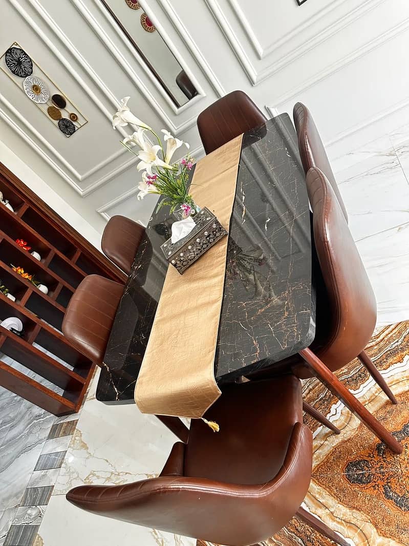 Aesthetic Dining Table 0